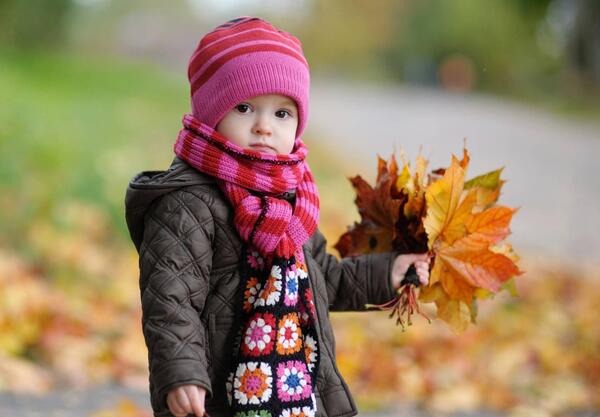 عکس کودک پاییز