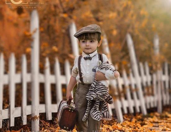 عکس کودک پاییز