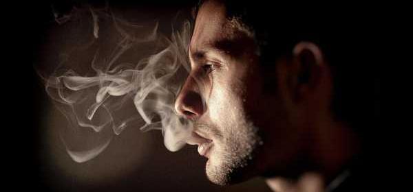 عکس پروفایل سیگار غمگین