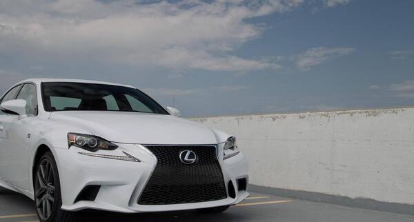 عکس ماشین لکسوس is 250 fsport