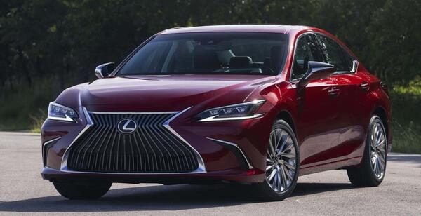 عکس ماشین لکسوس is 250 fsport
