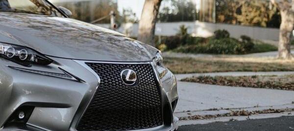 عکس ماشین لکسوس is 250 fsport