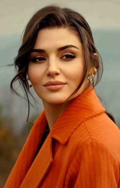 عکس های هانده ینر خواننده ترک