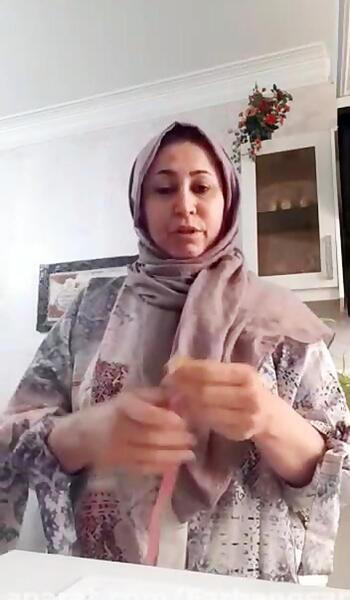 عکس آموزش دوخت مقنعه چانه دار خانم عمرانی