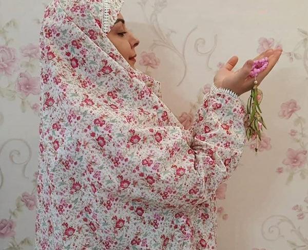عکس آموزش دوخت مقنعه چانه دار خانم عمرانی