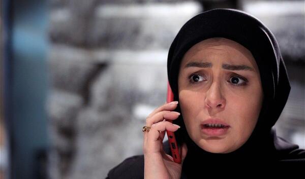 عکس پای نیوشا ضیغمی در فیلم در چشم باد