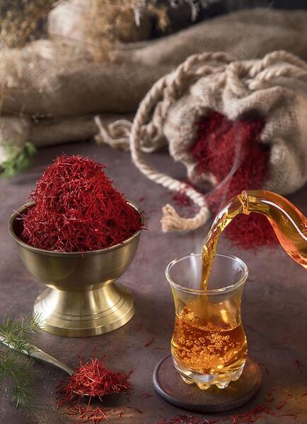 عکس زعفران برای تبلیغات