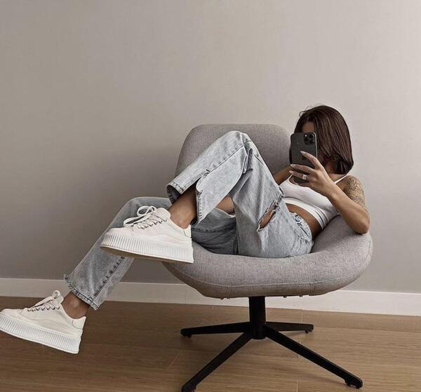 ژست عکس شاخ دخترانه
