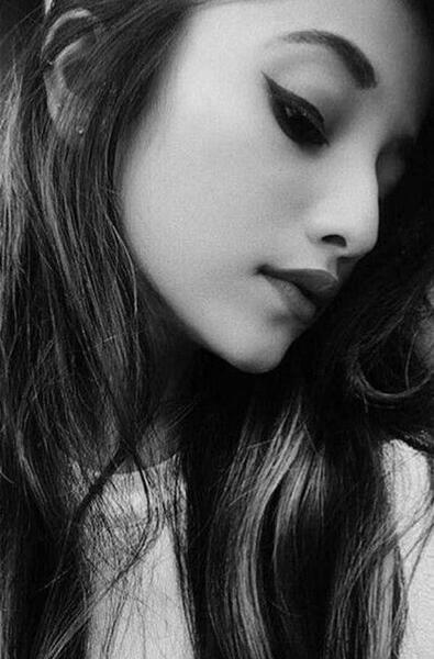 ژست عکس شاخ دخترانه