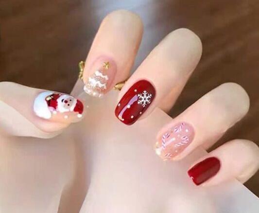 عکس ادم برفی روی ناخن