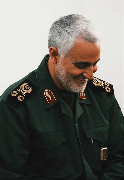عکس حاج قاسم لباس خاکی