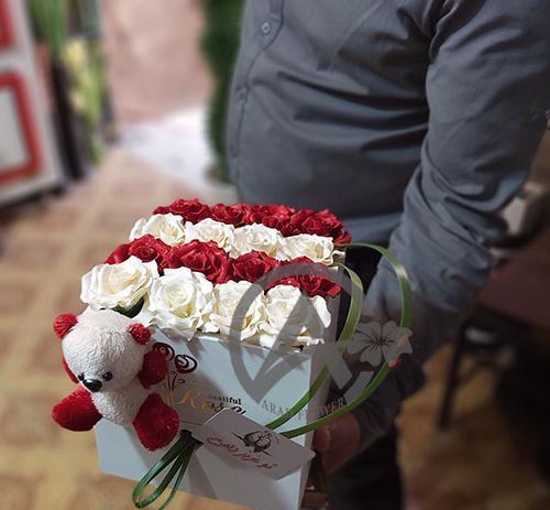 عکس گل رز پلاستیکی
