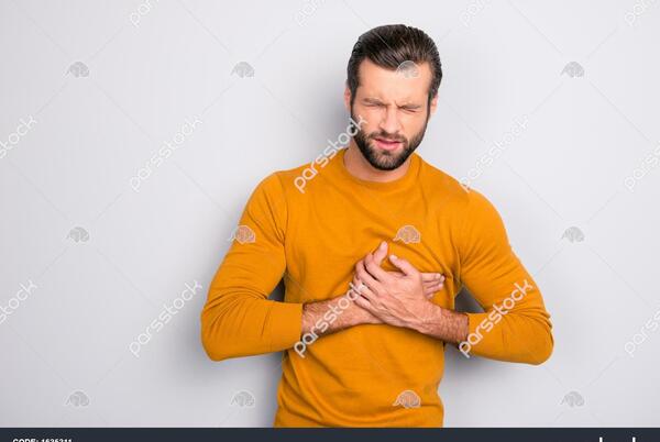 عکس مرد ناراحت و غمگین