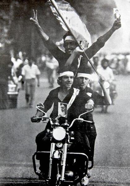 عکس تظاهرات انقلاب