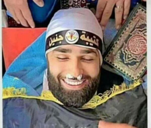 عکس لبخند شهید
