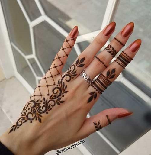عکس حنا بر روی دست