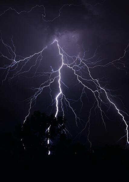عکس دارک رعد و برق