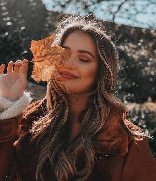 ژست عکس دخترانه فانتزی