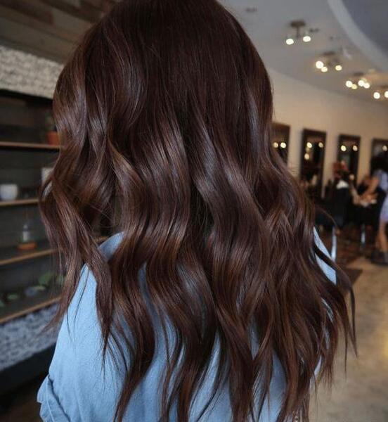 عکس رنگ موی قهوه ای شکلاتی تیره