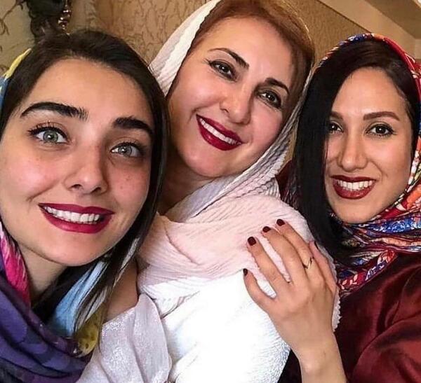 عکس فاطمه گودرزی با خانوادش