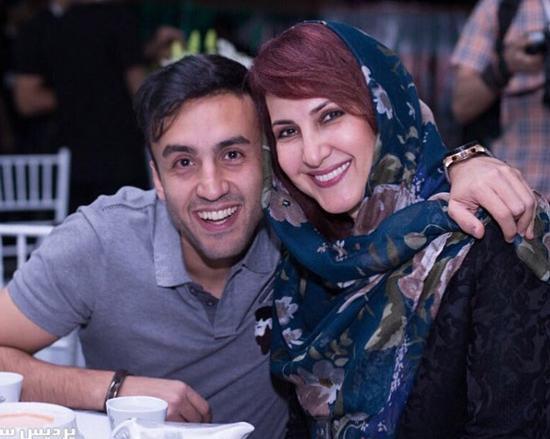عکس فاطمه گودرزی با خانوادش