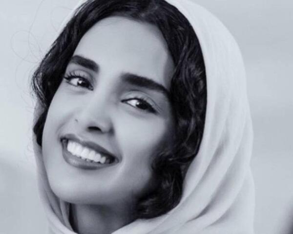 عکس رسمی الهه حصاری