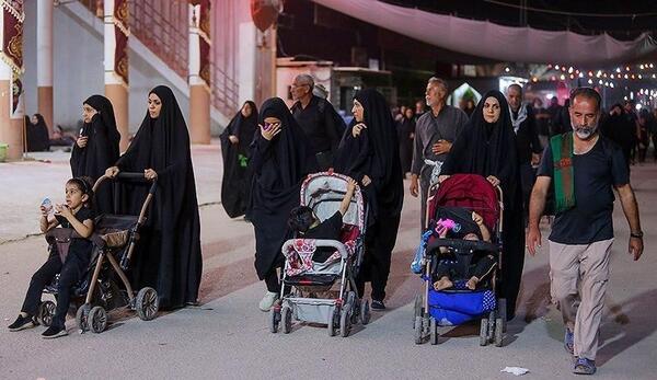 عکس پیاده روی شبانه