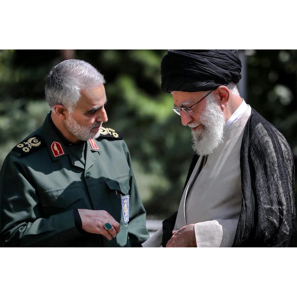 عکس قاسم سلیمانی و رهبر با کیفیت بالا