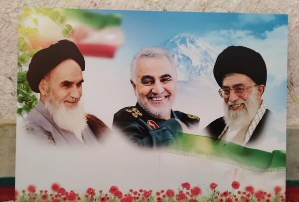 عکس قاسم سلیمانی و رهبر با کیفیت بالا