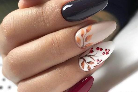 عکس طراحی ناخن پاییزی