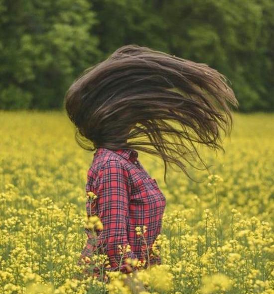 عکس پروفایل دخترونه اسپرت زرد