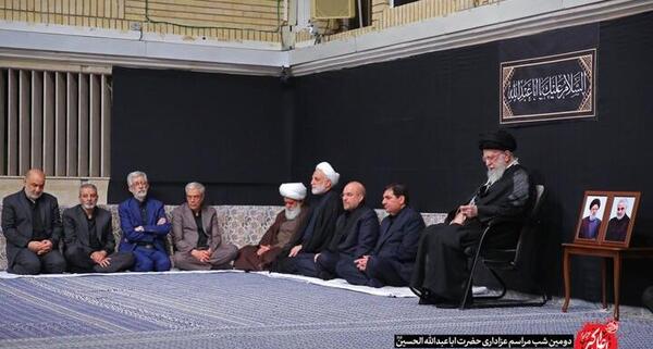 عکس رهبر در عزاداری محرم