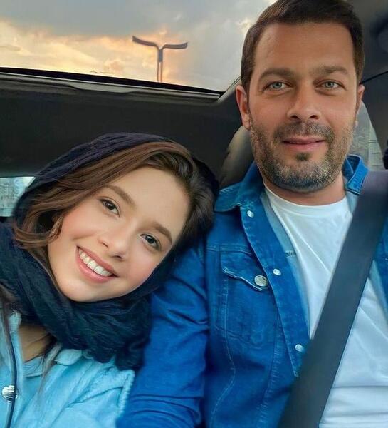 عکس پژمان بازغی با مادرش