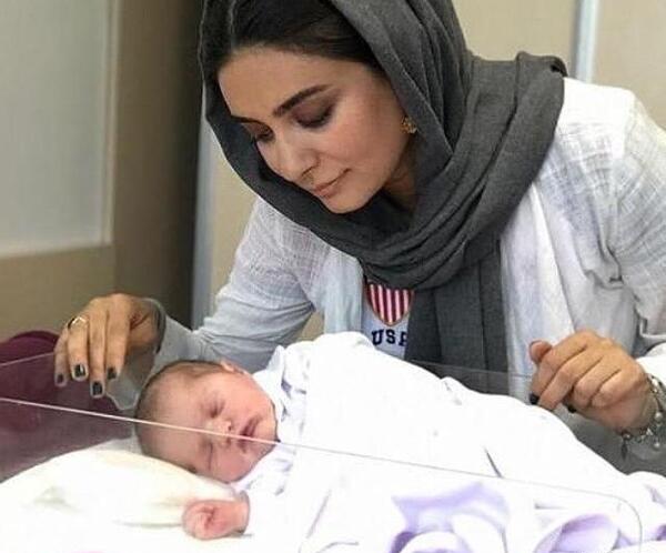 عکس همسر جدید لیندا کیانی