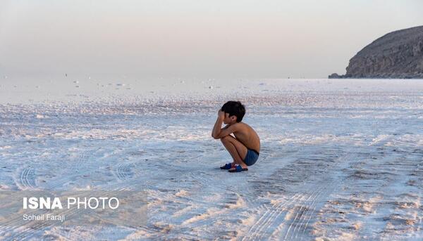 عکس دریا خشک شده