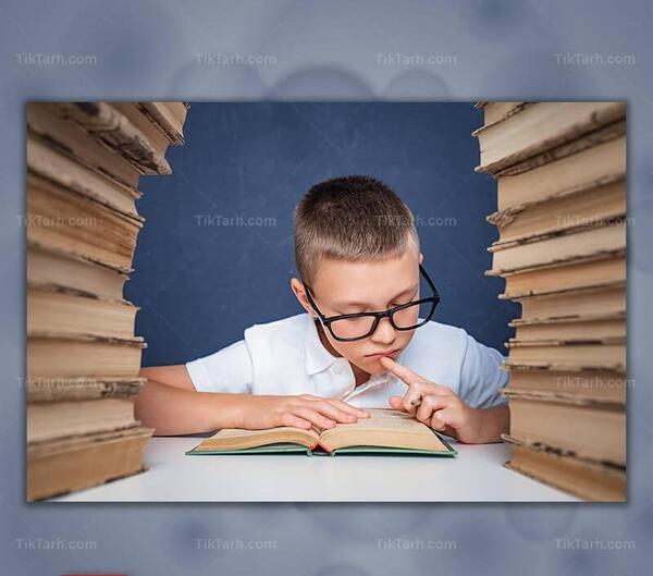 عکس درحال خواندن کتاب