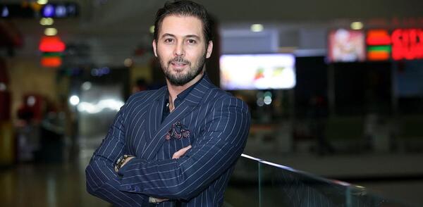 عکس دانیال عبادی با خانواده اش