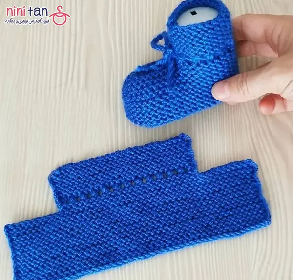 عکس کفش بافتنی نوزاد دخترانه