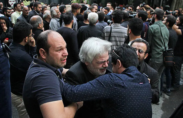 عکس مراسم فوت علی طباطبایی