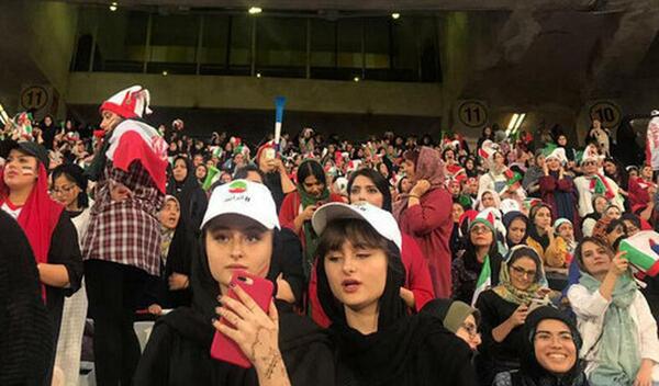 عکس سارا آزادی