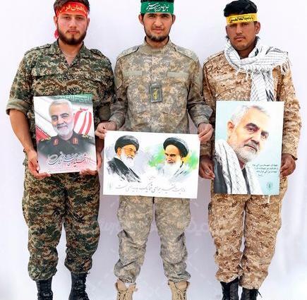 عکس قاسم سلیمانی با لباس نظامی