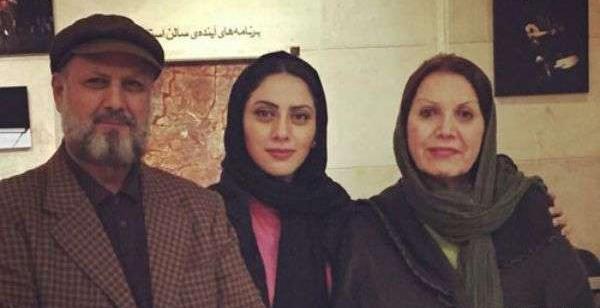 عکس جلیل فرجاد و دخترانش