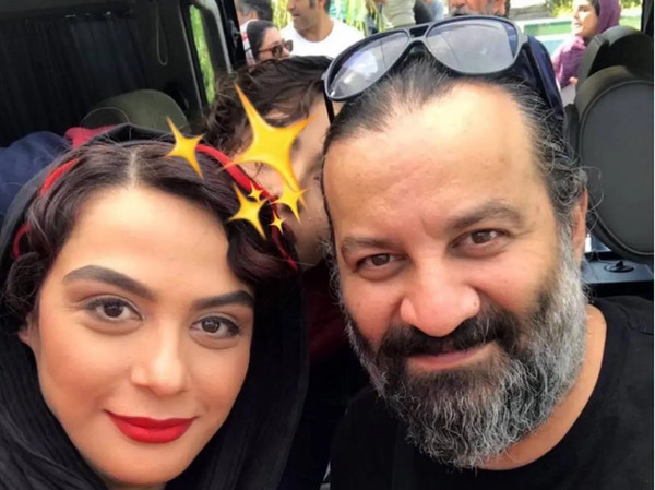 عکس جلیل فرجاد و دخترانش