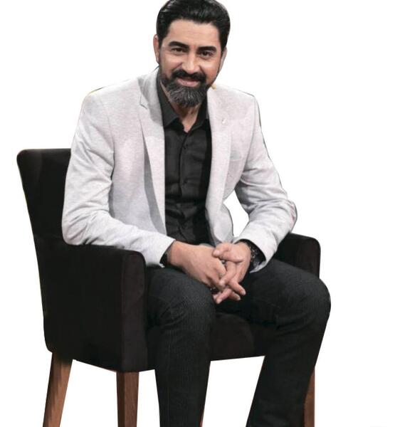 عکس مجری چهل تیکه