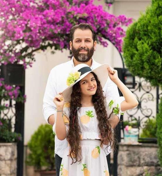 عکس هایی از امیررضا دلاوری و همسرش