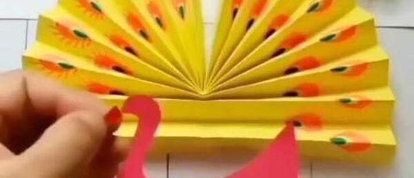 عکس طاووس کاغذی