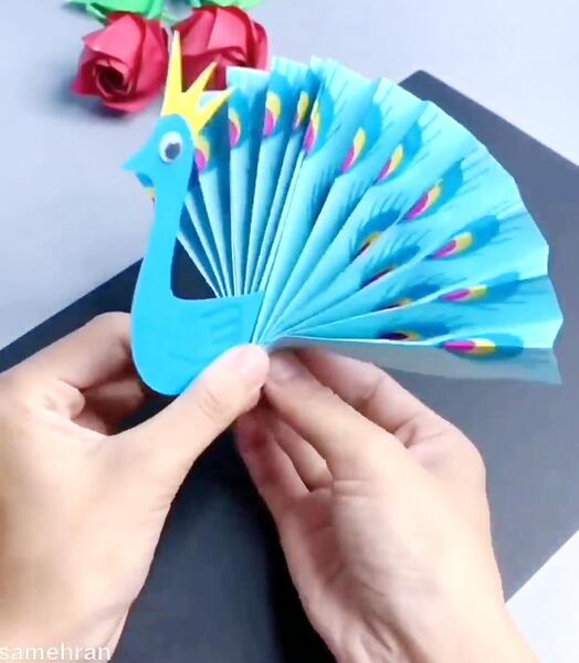 عکس طاووس کاغذی