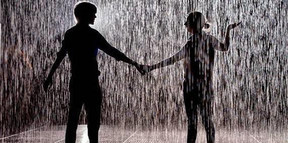 عکس عاشقانه دونفره بارانی