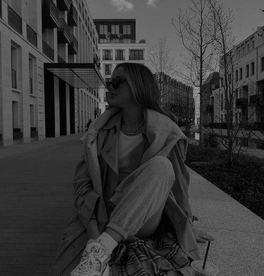 عکس پروفایل دخترونه خفن سیاه و سفید