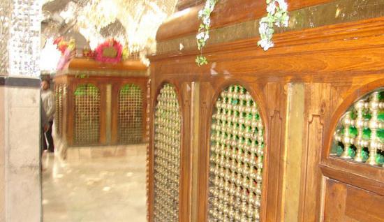 عکس حرم دو طفلان مسلم